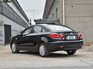2013款1.6L 手动豪华版 京V 左后45度