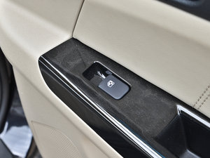 2013款1.6L 手动豪华版 京V 中控区