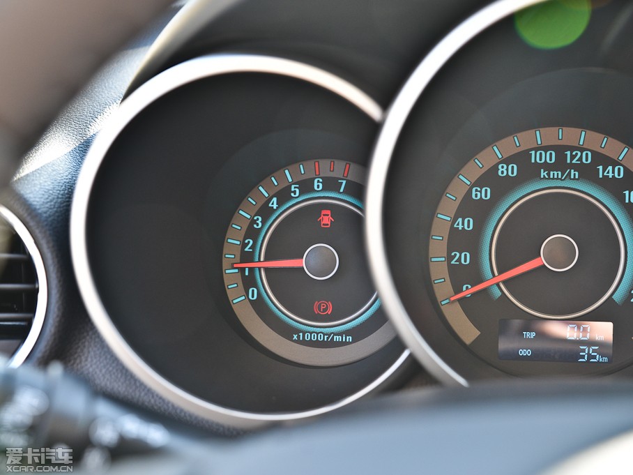 2014���݄� 1.6L �քӺ��A�� 