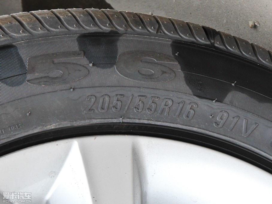 2014���݄� 1.6L �ԄӺ��A�� ��V