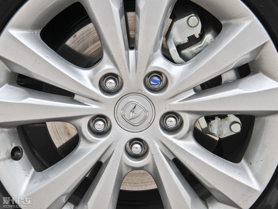 2014���݄� 1.6L �ԄӺ��A�� ��V