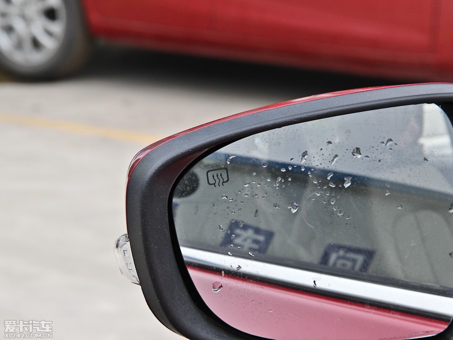 2014���݄� 1.6L �ԄӺ��A�� ��V