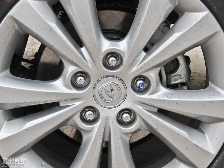 2014���݄� 1.6L �ԄӺ��A�� ��V