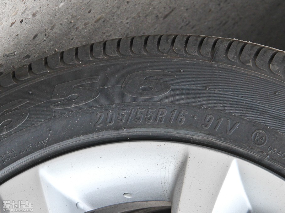 2014���݄� 1.6L �ԄӺ��A�� ��V