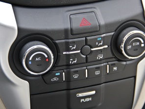 長安乘用車2014款逸動