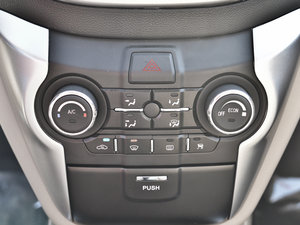 2014款1.6L 手动豪华版  空调调节