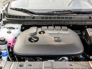 2014款1.6L 手动尊贵版  发动机