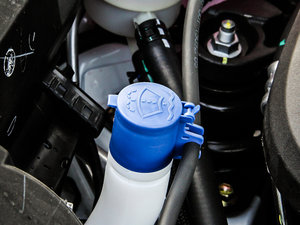 2014款1.6L 手动尊贵版  其它