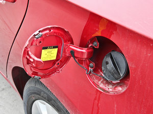 2014款1.6L 自动豪华版 京V 油箱盖