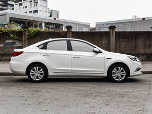2014款1.6L 自动尊贵版  整体外观