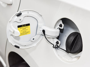2014款1.6L 自动尊贵版  油箱盖