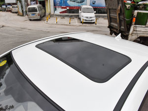 2014款1.6L 自动尊贵版  车顶