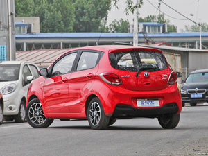 2014款1.4L 手动尊贵版 左后45度