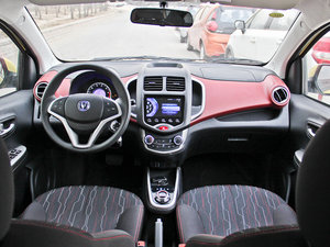 2014款1.4L IMT尊贵版 内饰全景