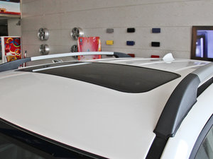 2014款1.6L 手动豪华版 车顶