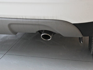 2014款1.6L 手动豪华版 排气管