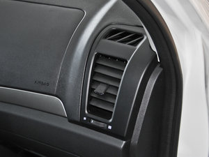 2014款1.6L 手动豪华版 中控区
