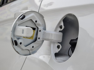 2014款1.6L 手动豪华导航版 油箱盖