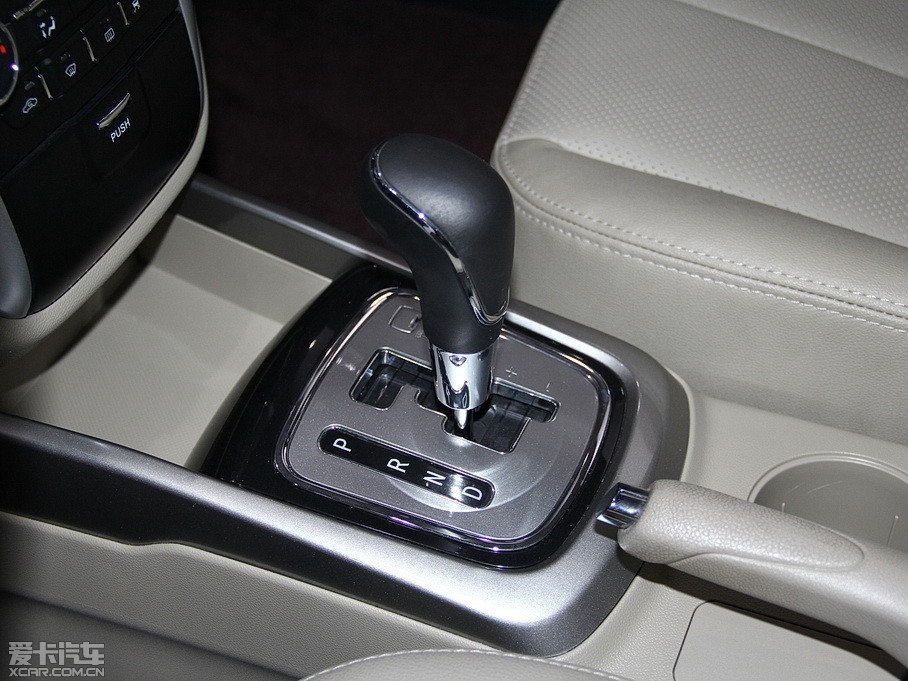 2014���݄�PHEV ������