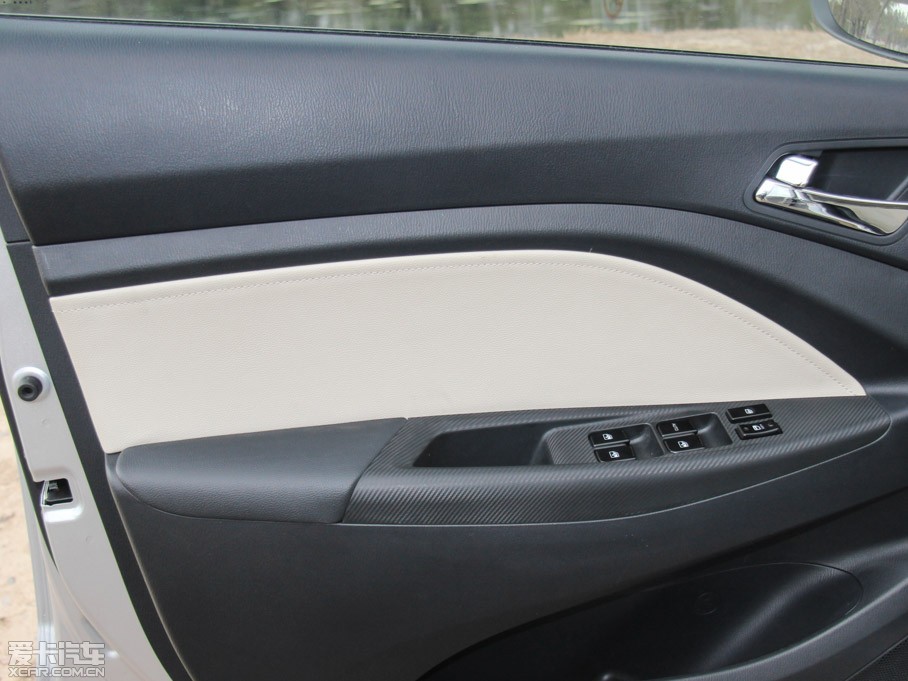 2015���V7 1.6L �քӘ�Ȥ�� ��IV