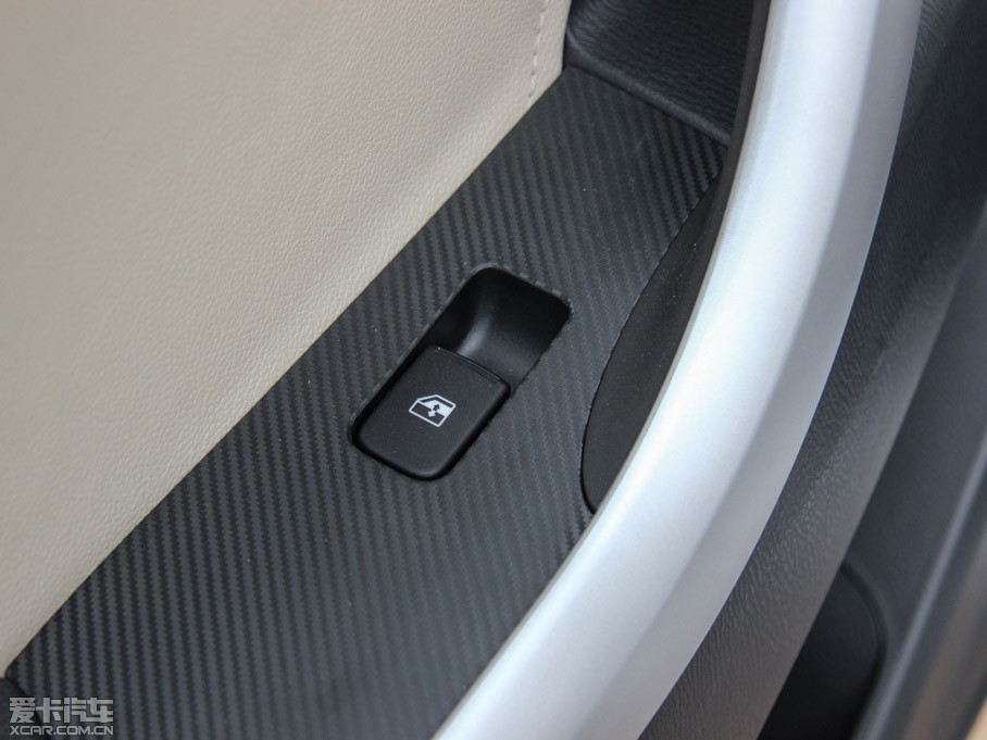 2015���V7 1.6L �ք�(d��ng)��Ȥ�� ��(gu��)IV