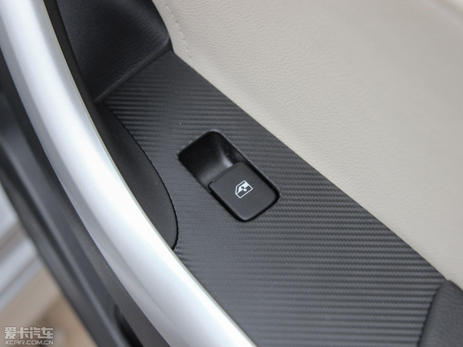 2015���V7 1.6L �քӘ�Ȥ�� ��IV