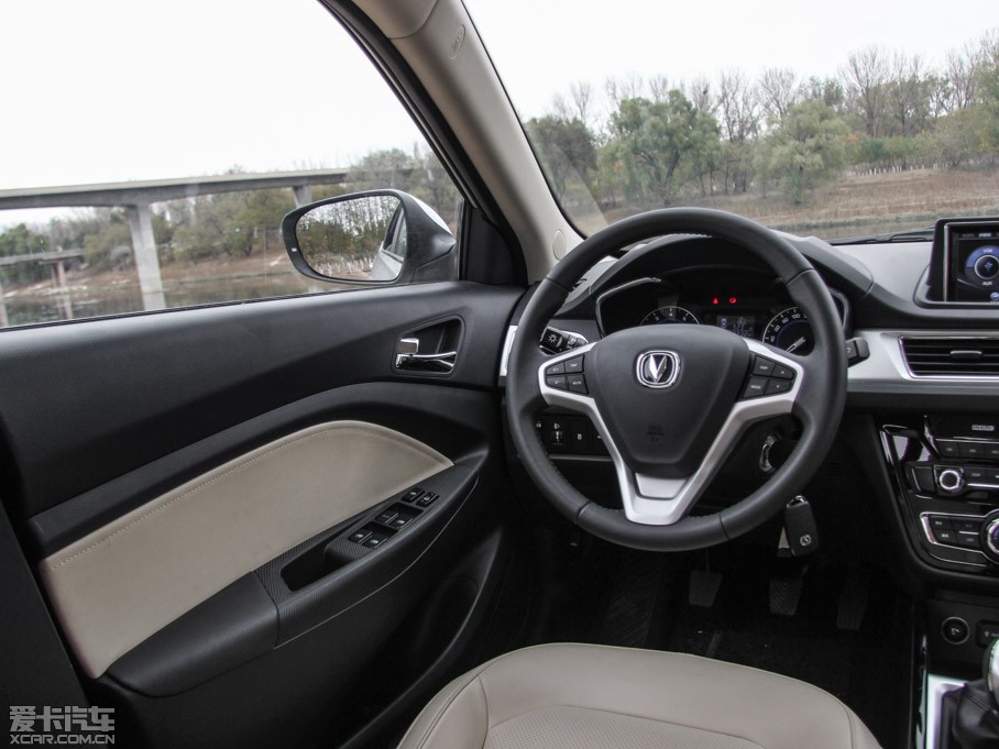 2015���V7 1.6L �քӘ�Ȥ�� ��IV