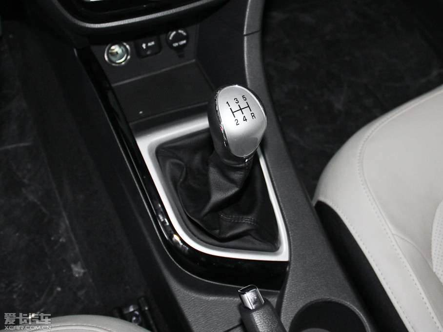 2015V7 1.6L ք(dng)(l) (gu)IV