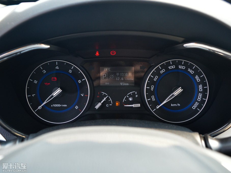 2015V7 1.6L Զ IV