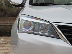 長安乘用車2015款悅翔V7