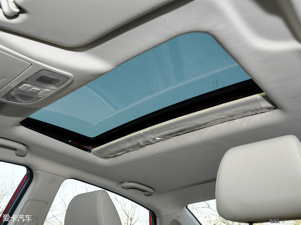 長安乘用車2015款悅翔V7