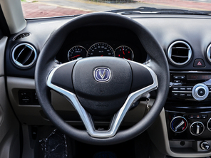 長安乘用車2015款悅翔V3