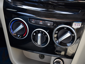 長安乘用車2015款悅翔V3