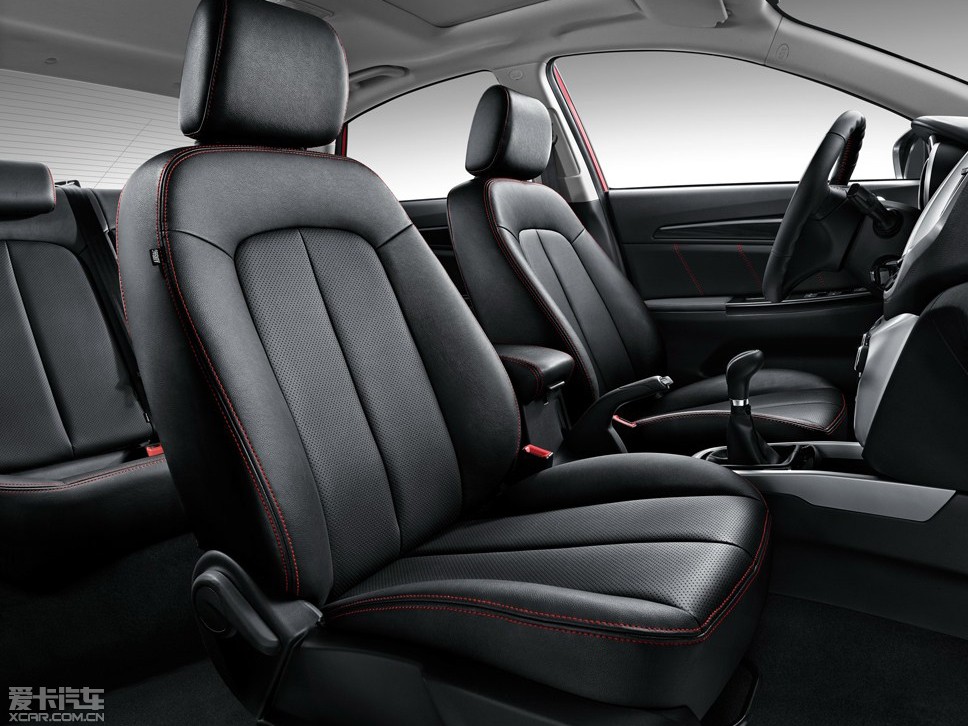 2015���݄� 1.6L �Ԅ����F��