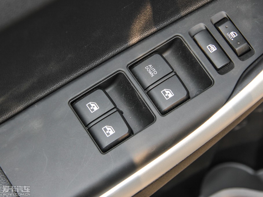 2015���L��CS35 1.6L �քӺ��A�� ��V