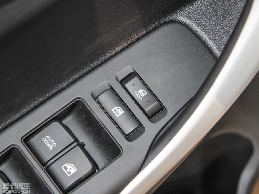 2015���L��CS35 1.6L �քӺ��A�� ��V