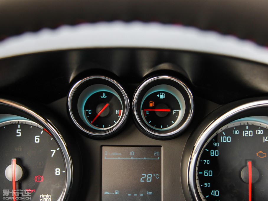 2015���L��CS35 1.6L �քӺ��A�� ��V