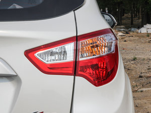 2015款1.6L 手动豪华型 国V 尾灯