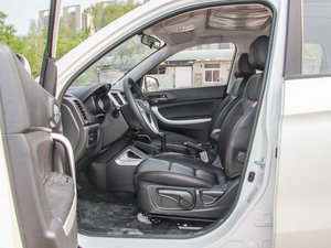 2015款1.6L 手动豪华型 国V 前排空间
