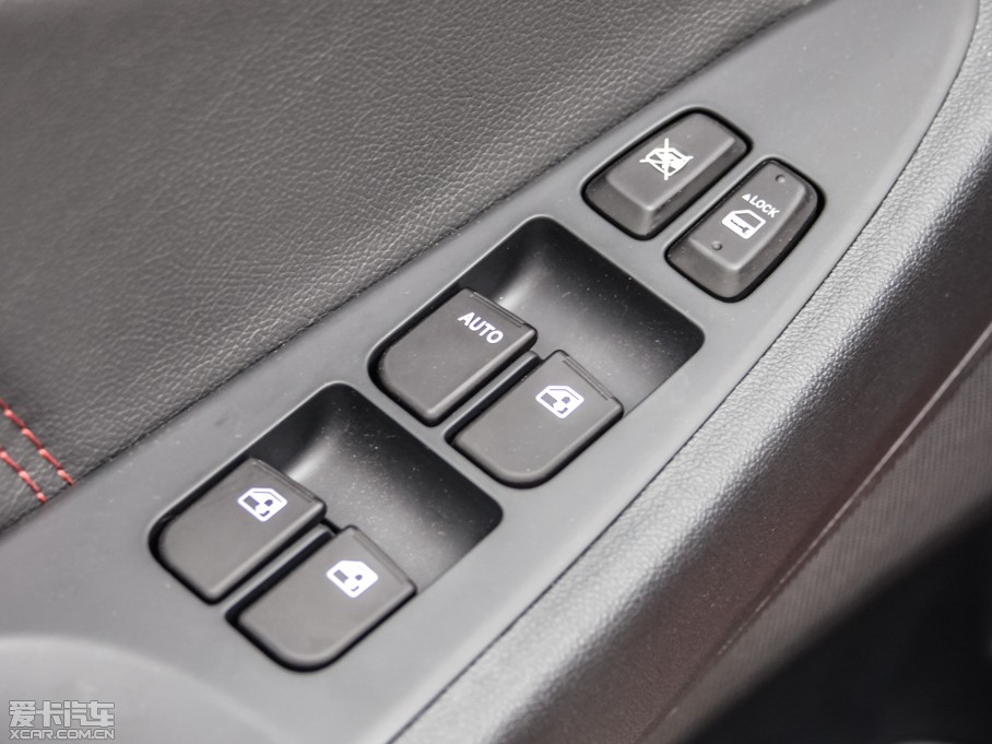 2015݄(dng)XT 1.5T Ԅ(dng)ſ (gu)IV