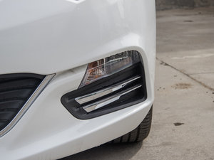2015款1.6L 手动锐酷型 国IV 前雾灯