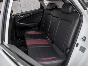 2015款1.6L 手动锐酷型 国IV 后排座椅
