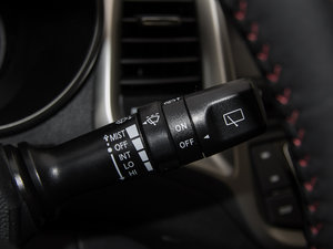 2015款1.6L 手动锐酷型 国IV 中控区