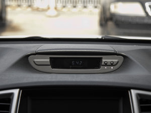 2015款1.6L 手动锐酷型 国IV 中控区