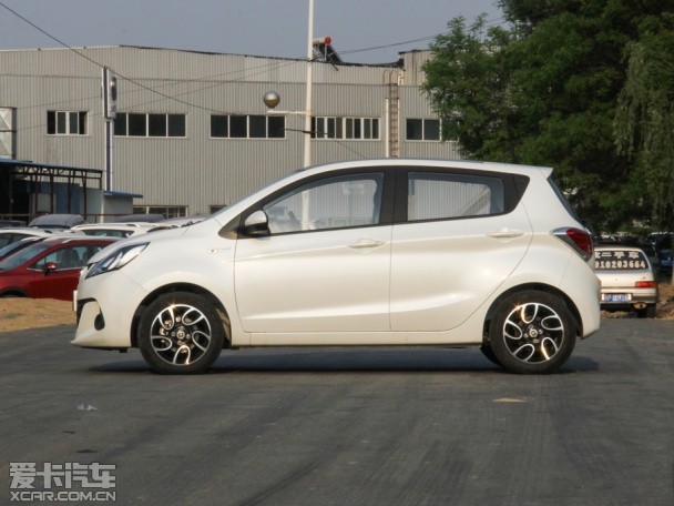 長(zhǎng)安乘用車2015款奔奔