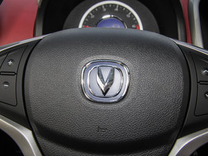 2015款1.4L 手动天窗版 国IV 中控区