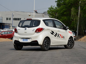2015款1.4L 手动豪华版 国IV 整体外观