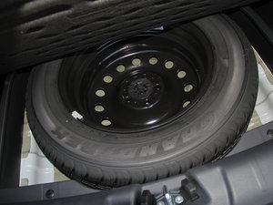 2016款1.8T 自动尊贵型 国IV 备胎