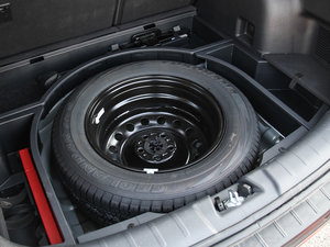 2016款1.5T 手动卓越型 备胎