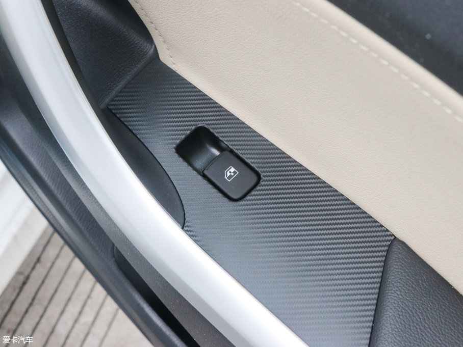 2016V7 1.6L ԄӘ V